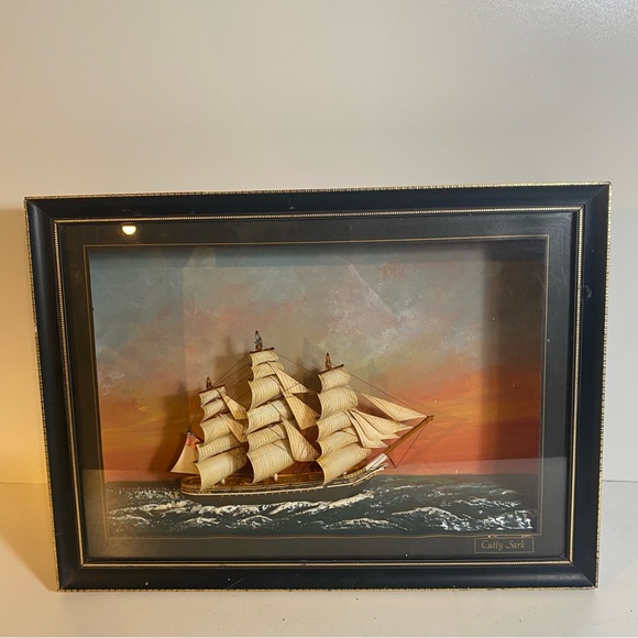 Vintage Framed Clipper Ship Cutty Sark 3D Model 
Project Piece Box Needs Repair - Picture 1 of 13